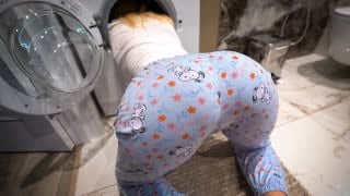 [porn] jenny lux русская застряла в стиралке, получила хуй