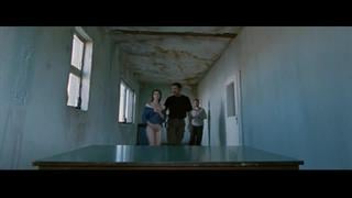Молодые секс заложницу по очереди | горячее | школьницу | попа | силой | анал | в попу