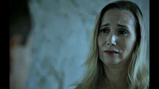 Порно с переводом когда отца небыло дома lilly james